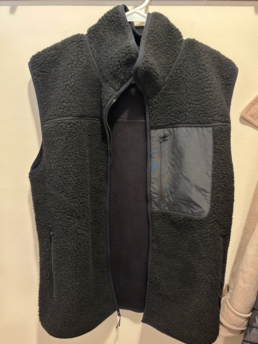 Eddie Bauer Black Sherpa Fleece Vest - Women’s Cozy Layer Brand New unused